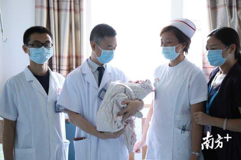 珠海首例第三代试管婴儿在市妇幼健康出生